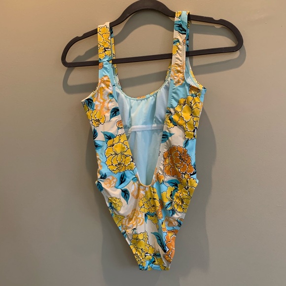 Bikini lab one piece swimsuit size small - Picture 3 of 3